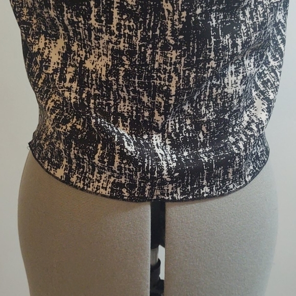 Vince Camuto Black and White Print Top Sz S - Picture 7 of 9